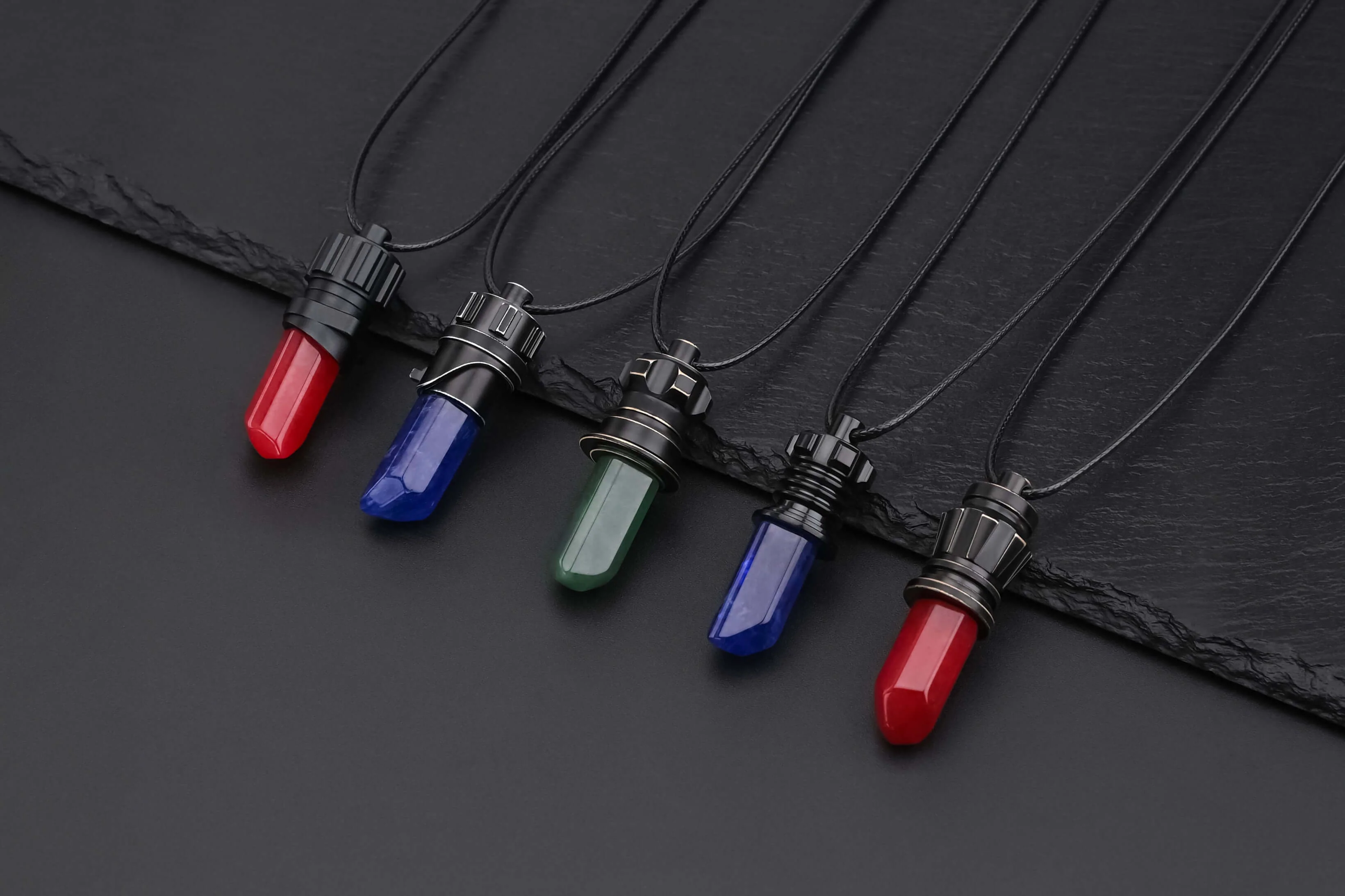 Kyber Crystal Pendant Necklace - Image 16
